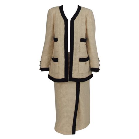 buy fabric used in chanel's iconic tweeds|chanel inspired tweed suit.